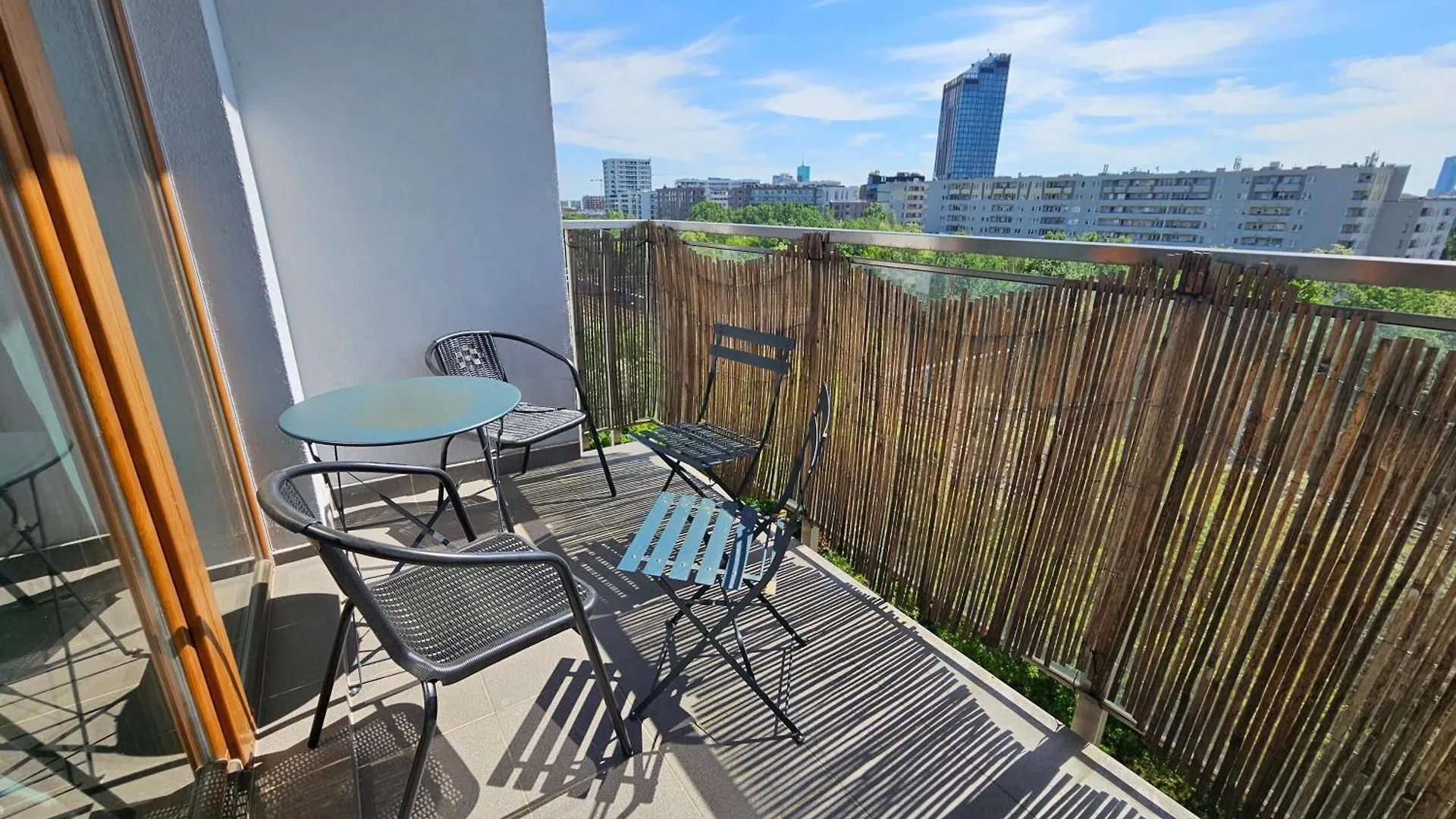 First -- Green Zoliborz Apartment 3 Warsaw Poland